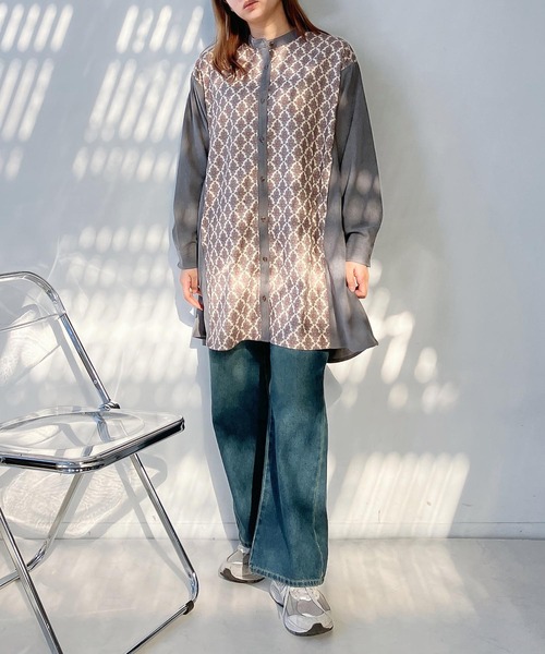 AS KNOW AS plus(アズノゥアズプラス)の「♪コーデュロイとオルテガ柄切り替えチュニック(ワンピース・レディース・ブラック/グレー/ネイビー・FREE)」の4枚目の写真