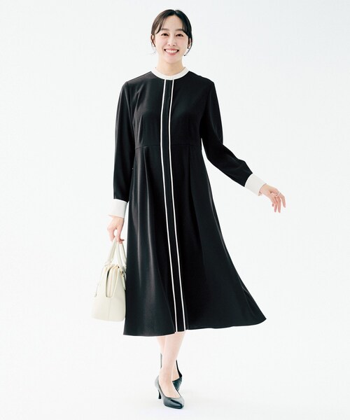 UNTITLED（アンタイトル）の「【洗える/前開き/フォーマル】バイカラー ワンピース（ワンピース・レディース・ブラック/ブラウン系その他・00/01/02/03/04/42/44/46/48/50）」の9枚目の写真