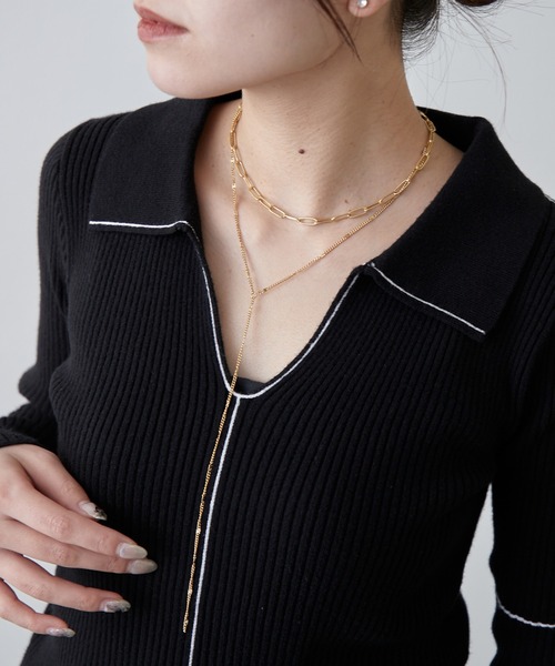 Lui's（ルイス）の「サージカルステンレスダブルエッジネックレス（ネックレス・レディース・ゴールド/シルバー・FREE）」の4枚目の写真