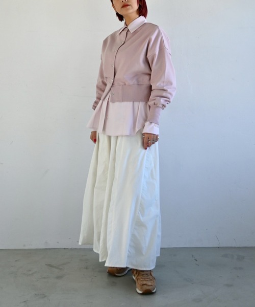 WILLFULLY(ウィルフリー)の「ring button short cropped sweat(スウェット・レディース・ブルー系その他/ピンク系その他/レモンイエロー/オートミール/ブラック・FREE)」の13枚目の写真