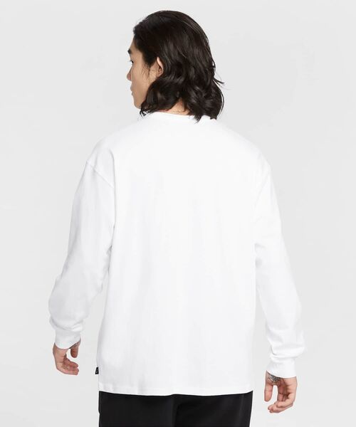 NIKE(ナイキ)の「ナイキ スポーツウェア プレミアム エッセンシャル メンズ ロングスリーブ Tシャツ / Nike Sportswear Premium Essentials Men's Long-Sleeve T-Shirt IH1128-100 White(Tシャツ/カットソー・メンズ・ホワイト・S/2XL/XL/L/M)」の2枚目の写真
