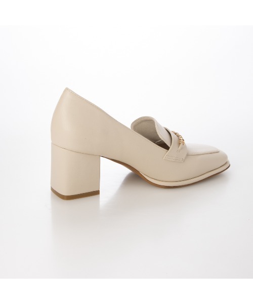 EVOL(イーボル)の「【美脚効果・クッション入り】スクエア6.5cmチェーンローファー JA4017(ローファー・レディース・ブラック/アイボリー・22.0cm/22.5cm/23.0cm/23.5cm/24.0cm/24.5cm/25.0cm)」の14枚目の写真