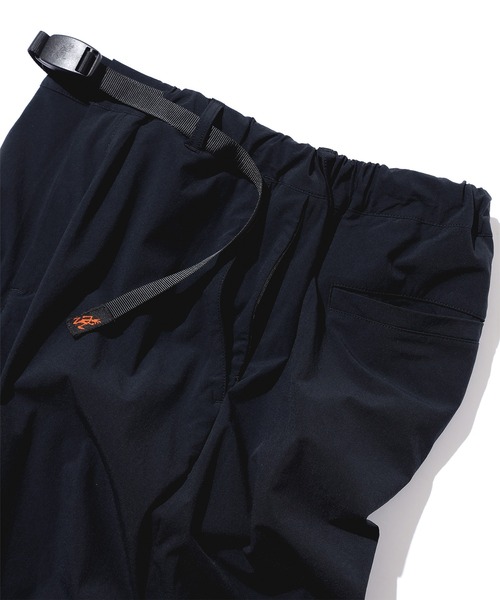 Gramicci（グラミチ）の「【別注】Gramicci / 4WAY ストレッチ ナイロン スラックス【UVカット】（スラックス・メンズ・チャコールグレー/ブラック・S/M/L/XL）」の13枚目の写真