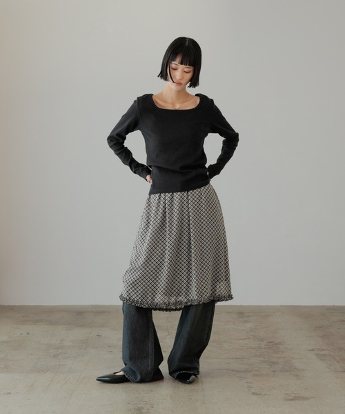 LOWRYS FARM(ローリーズファーム)の「リブタイトLS 638371(Tシャツ/カットソー・レディース・ブラック/アイボリー/イエロー/グレー・FREE)」の18枚目の写真
