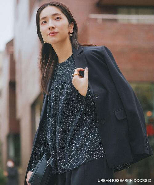 URBAN RESEARCH DOORS（アーバンリサーチドアーズ）の「『仁村紗和さん着用』『UR TECH』完声テーラードジャケット（その他アウター・レディース・ブラック/グレー系その他・FREE）」の2枚目の写真
