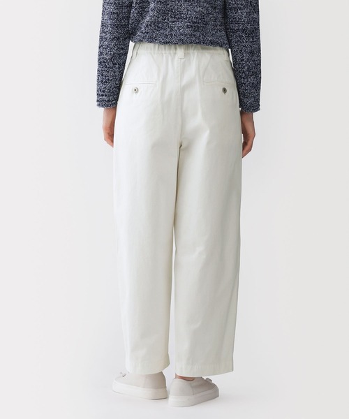 MUJI Labo（ムジラボ）の「〔MUJI Labo〕婦人　コットンキャンバス　タックバレルパンツ（その他パンツ・レディース・ブラック/オフホワイト・XL/L/M/S）」の5枚目の写真