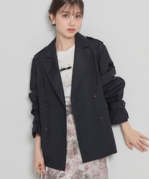 couture brooch（クチュールブローチ）の「【撥水・洗える】ハーフ トレンチコート（トレンチコート・レディース・ネイビー/ベージュ/アイボリー・40/42/38/36）」の3枚目の写真