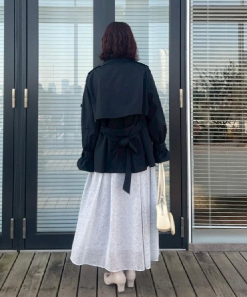 couture brooch(クチュールブローチ)の「【撥水・洗える】ハーフ トレンチコート(トレンチコート・レディース・ネイビー/ベージュ/アイボリー・40/42/38/36)」の20枚目の写真