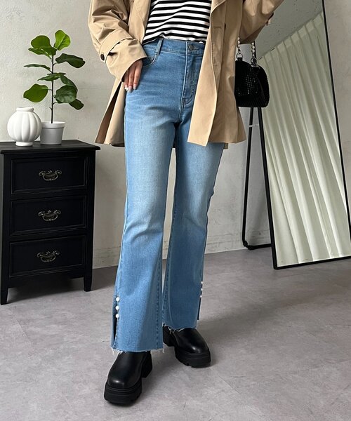 prose verse（プロズヴェール）の「パール付きサイドスリットフレアデニムパンツ（デニムパンツ・レディース・インディゴブルー/ブルー・PL/PM/LARGE/MEDIUM）」の6枚目の写真