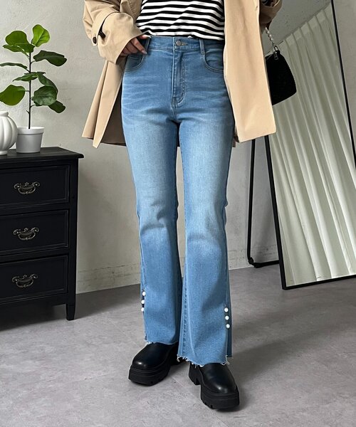 prose verse（プロズヴェール）の「パール付きサイドスリットフレアデニムパンツ（デニムパンツ・レディース・インディゴブルー/ブルー・PL/PM/LARGE/MEDIUM）」の8枚目の写真