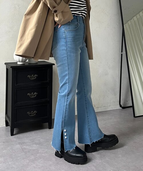 prose verse（プロズヴェール）の「パール付きサイドスリットフレアデニムパンツ（デニムパンツ・レディース・インディゴブルー/ブルー・PL/PM/LARGE/MEDIUM）」の10枚目の写真