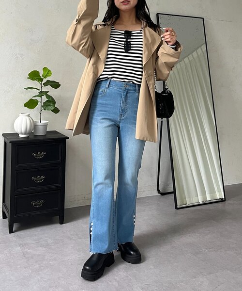 prose verse（プロズヴェール）の「パール付きサイドスリットフレアデニムパンツ（デニムパンツ・レディース・インディゴブルー/ブルー・PL/PM/LARGE/MEDIUM）」の14枚目の写真