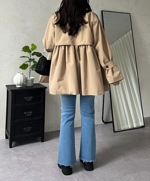 prose verse（プロズヴェール）の「パール付きサイドスリットフレアデニムパンツ（デニムパンツ・レディース・インディゴブルー/ブルー・PL/PM/LARGE/MEDIUM）」の17枚目の写真