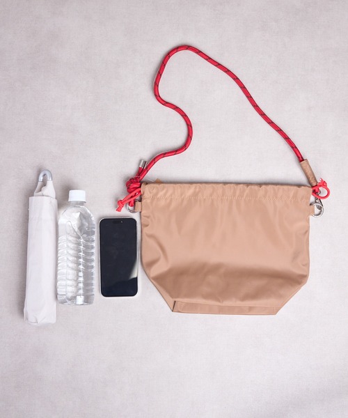 SPRUCE（スプルース）の「EM:クロスコードショルダー 軽量 巾着（ショルダーバッグ・レディース・ピンク/ブラック/カーキ・FREE）」の10枚目の写真