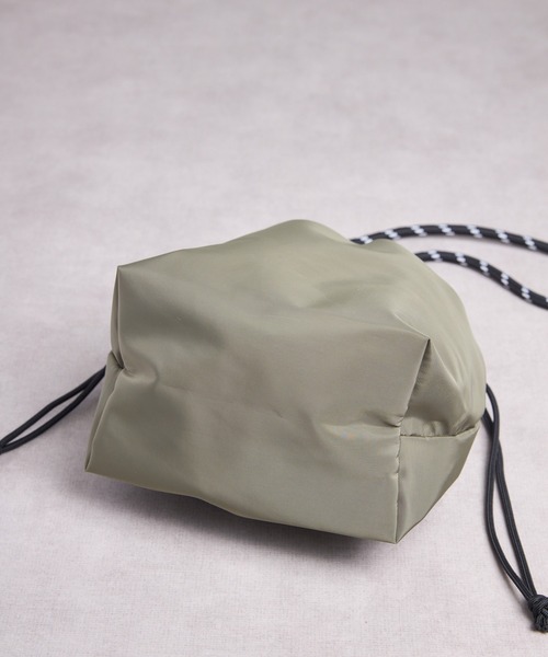 SPRUCE（スプルース）の「EM:クロスコードショルダー 軽量 巾着（ショルダーバッグ・レディース・ピンク/ブラック/カーキ・FREE）」の19枚目の写真