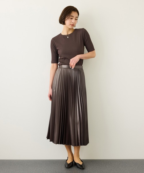ROPE'（ロペ）の「シャイニープリーツスカート/イージーケア（スカート・レディース・ダークブラウン/ベージュ系その他・FREE）」の3枚目の写真