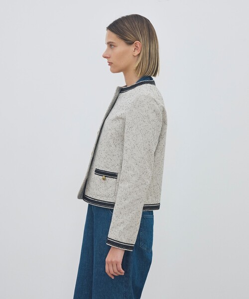 DES PRES（デ・プレ）の「メランジツイル クルーネックコンパクトジャケット（ノーカラージャケット・レディース・ライトベージュ・FREE）」の8枚目の写真