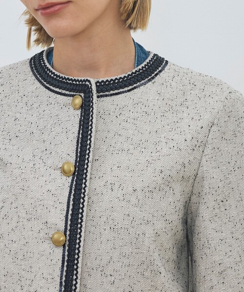 DES PRES（デ・プレ）の「メランジツイル クルーネックコンパクトジャケット（ノーカラージャケット・レディース・ライトベージュ・FREE）」の11枚目の写真