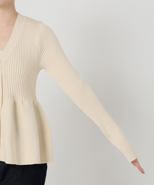 SLOBE IENA（スローブイエナ）の「《WEB限定/追加2》Vネックペプラムカーディガン（カーディガン/ボレロ・レディース・ブラック・FREE）」の16枚目の写真