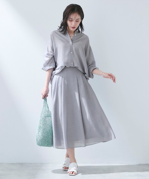 INDIVI（インディヴィ）の「【洗える／SETUP可能】シアーシャンブレータックフレアスカート（スカート・レディース・ライトグレー系3/ネイビー系2/ホワイト系3/ネイビー系3/ブラウン系その他4・36/40/38）」の14枚目の写真