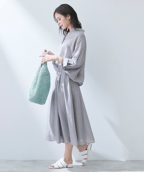 INDIVI（インディヴィ）の「【洗える／SETUP可能】シアーシャンブレータックフレアスカート（スカート・レディース・ライトグレー系3/ネイビー系2/ホワイト系3/ネイビー系3/ブラウン系その他4・36/40/38）」の15枚目の写真