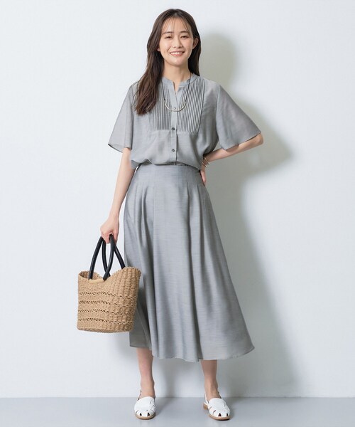 INDIVI（インディヴィ）の「【洗える／SETUP可能】シアーシャンブレータックフレアスカート（スカート・レディース・ライトグレー系3/ネイビー系2/ホワイト系3/ネイビー系3/ブラウン系その他4・36/40/38）」の19枚目の写真