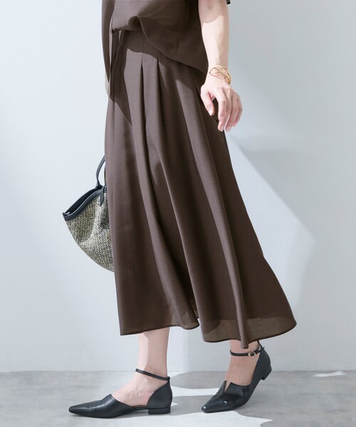 INDIVI（インディヴィ）の「【洗える／SETUP可能】シアーシャンブレータックフレアスカート（スカート・レディース・ライトグレー系3/ネイビー系2/ホワイト系3/ネイビー系3/ブラウン系その他4・36/40/38）」の21枚目の写真