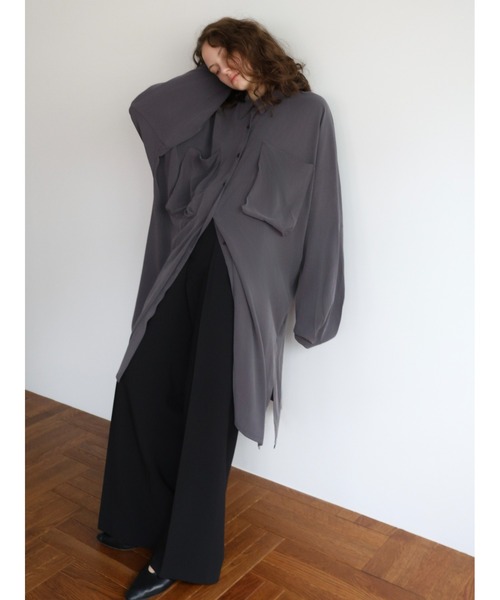 NOWNS（ナウンス）の「Ellen | Silky shirt（Tシャツ/カットソー・レディース・グレー/アイボリー・FREE）」の8枚目の写真