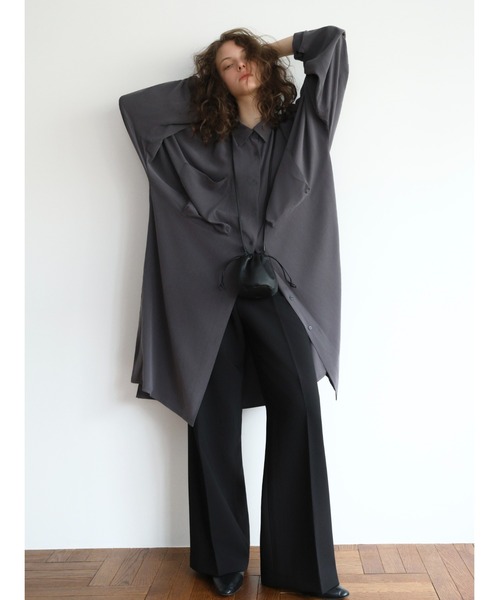 NOWNS（ナウンス）の「Ellen | Silky shirt（Tシャツ/カットソー・レディース・グレー/アイボリー・FREE）」の9枚目の写真
