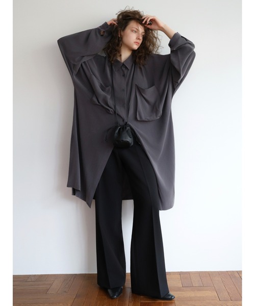 NOWNS（ナウンス）の「Ellen | Silky shirt（Tシャツ/カットソー・レディース・グレー/アイボリー・FREE）」の12枚目の写真
