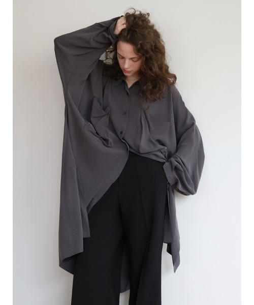 NOWNS（ナウンス）の「Ellen | Silky shirt（Tシャツ/カットソー・レディース・グレー/アイボリー・FREE）」の10枚目の写真