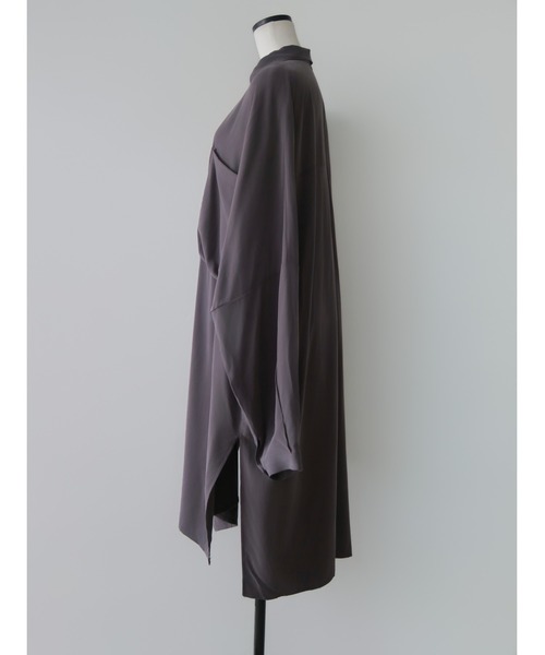 NOWNS（ナウンス）の「Ellen | Silky shirt（Tシャツ/カットソー・レディース・グレー/アイボリー・FREE）」の5枚目の写真