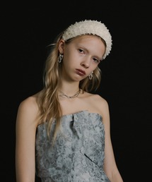 et.UNiVER（エトユニベール）の「Sheer petal head band（カチューシャ）」