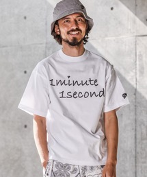 1minute 1second（ワンミニットワンセカンド）の「mt10278-7oz open-end cut & sewn (cursive big print) Tシャツ(1M26N210)（Tシャツ/カットソー）」