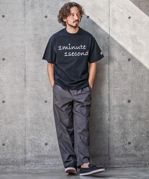 1minute 1second(ワンミニットワンセカンド)の「mt10278-7oz open-end cut & sewn (cursive big print) Tシャツ(1M26N210)(Tシャツ/カットソー・メンズ・ネイビー/ブラック/ホワイト×ブルー/ホワイト×ブラック・XL/L/M/S)」の7枚目の写真