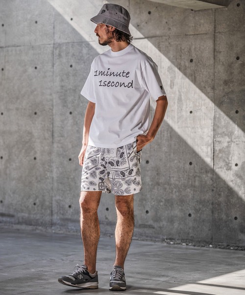 1minute 1second(ワンミニットワンセカンド)の「mt10278-7oz open-end cut & sewn (cursive big print) Tシャツ(1M26N210)(Tシャツ/カットソー・メンズ・ネイビー/ブラック/ホワイト×ブルー/ホワイト×ブラック・XL/L/M/S)」の12枚目の写真