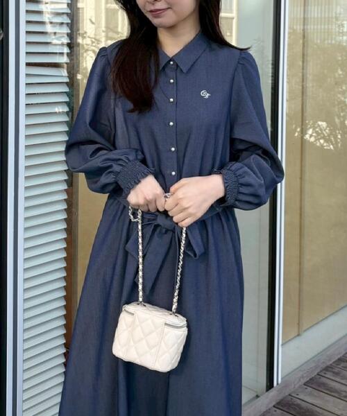 couture brooch（クチュールブローチ）の「【洗える】ロゴエンブロ シャツワンピース（ワンピース・レディース・ブルー系2/ブルー系7/ネイビー・38/36/42/40）」の16枚目の写真