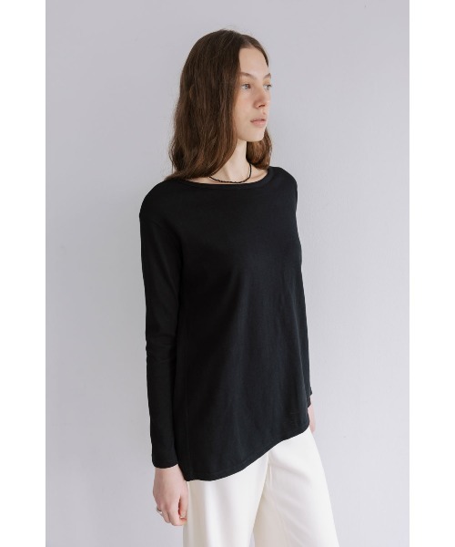 Studio Doe(スタジオドー)の「Studio Doe Asymmetrical Textured Pullover(Tシャツ/カットソー・レディース・ブラック・MEDIUM/SMALL)」の2枚目の写真