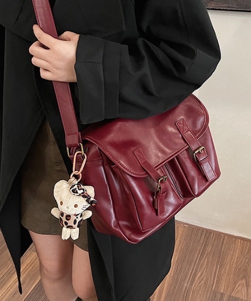 Teem Store（チームストア）の「外ポケットスクエアショルダーバッグ ボストンバッグ（ボストンバッグ・レディース・ダークブラウン/ブラウン/レッド/ブラック・F）」の9枚目の写真