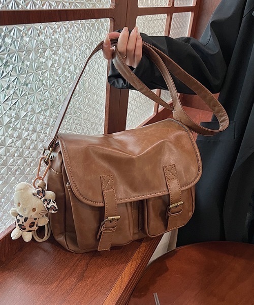 Teem Store（チームストア）の「外ポケットスクエアショルダーバッグ ボストンバッグ（ボストンバッグ・レディース・ダークブラウン/ブラウン/レッド/ブラック・F）」の20枚目の写真