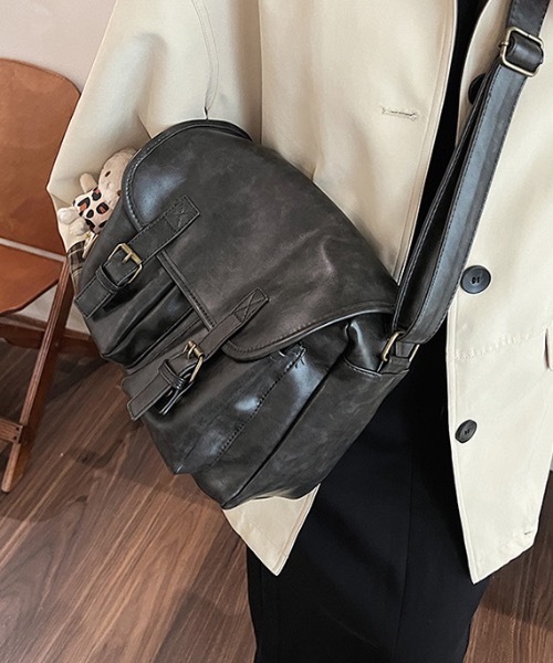 Teem Store（チームストア）の「外ポケットスクエアショルダーバッグ ボストンバッグ（ボストンバッグ・レディース・ダークブラウン/ブラウン/レッド/ブラック・F）」の17枚目の写真