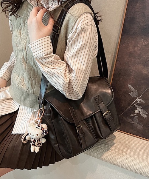 Teem Store（チームストア）の「外ポケットスクエアショルダーバッグ ボストンバッグ（ボストンバッグ・レディース・ダークブラウン/ブラウン/レッド/ブラック・F）」の18枚目の写真