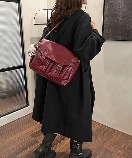 Teem Store（チームストア）の「外ポケットスクエアショルダーバッグ ボストンバッグ（ボストンバッグ・レディース・ダークブラウン/ブラウン/レッド/ブラック・F）」の10枚目の写真