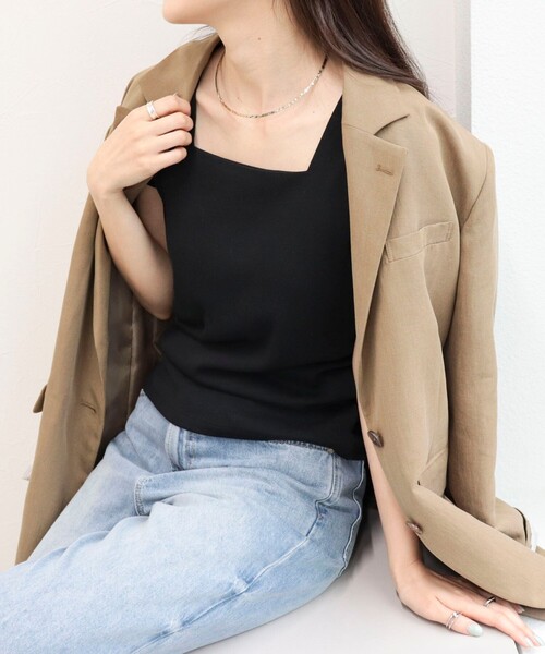 fredy emue（フレディエミュ）の「【@sora_522m企画】スクエアネックコンパクトTシャツ（Tシャツ/カットソー・レディース・オフホワイト/ブラック/カーキ・38）」の2枚目の写真