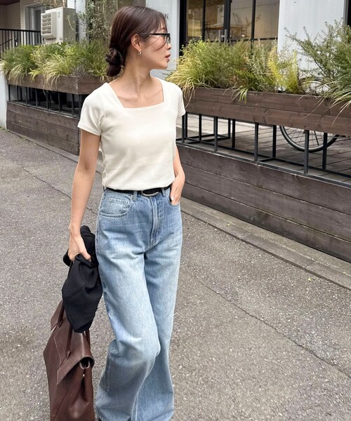 fredy emue（フレディエミュ）の「【@sora_522m企画】スクエアネックコンパクトTシャツ（Tシャツ/カットソー・レディース・オフホワイト/ブラック/カーキ・38）」の7枚目の写真