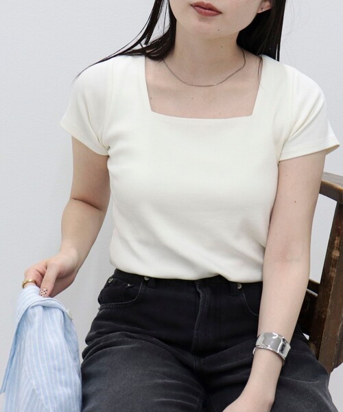 fredy emue（フレディエミュ）の「【@sora_522m企画】スクエアネックコンパクトTシャツ（Tシャツ/カットソー・レディース・オフホワイト/ブラック/カーキ・38）」の14枚目の写真