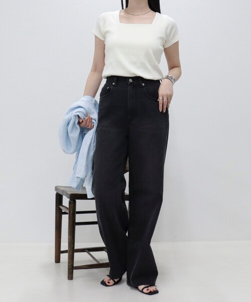 fredy emue（フレディエミュ）の「【@sora_522m企画】スクエアネックコンパクトTシャツ（Tシャツ/カットソー・レディース・オフホワイト/ブラック/カーキ・38）」の18枚目の写真