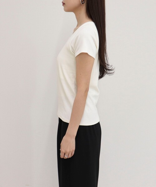 fredy emue（フレディエミュ）の「【@sora_522m企画】スクエアネックコンパクトTシャツ（Tシャツ/カットソー・レディース・オフホワイト/ブラック/カーキ・38）」の21枚目の写真