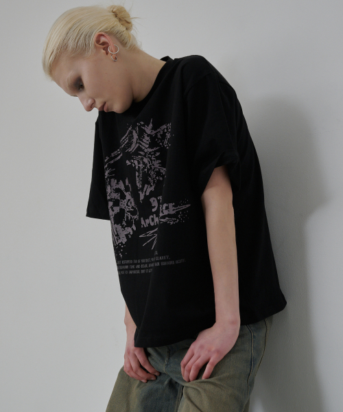 DEARMYDEER(ディアマイディア)の「プラントグラフィックTシャツ(ブラック)(Tシャツ/カットソー・レディース・その他・FREE)」の1枚目の写真