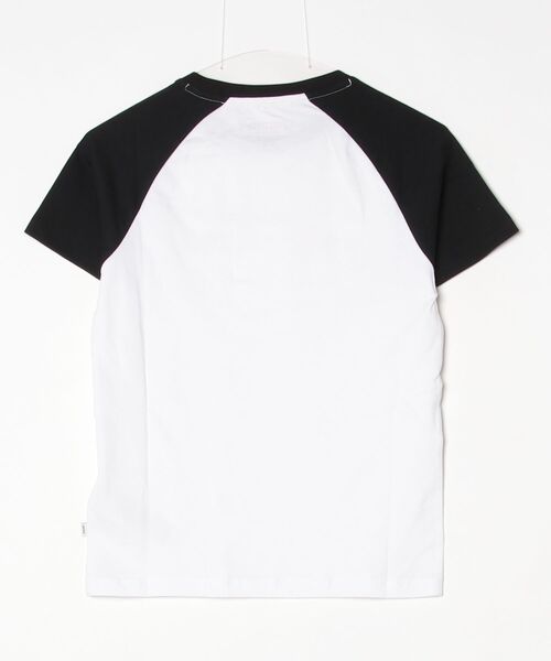 GUESS JEANS(ゲスジーンズ)の「GUESS JEANS SLIM Raglan Piping Tee Tシャツ ロゴTシャツ(Tシャツ/カットソー・レディース・ライトブルー/ホワイト/ブラック・SMALL/X-SMALL/LARGE/MEDIUM)」の16枚目の写真